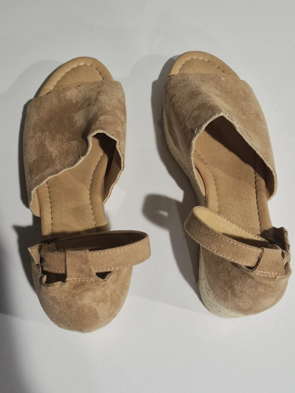 VICI Tan Suede Espadrille Wedge Sandals - Women's Size 10